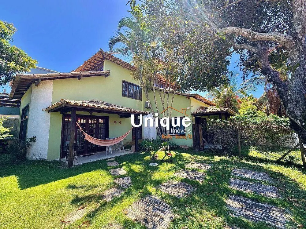 Casa, 4 quartos, 228 m² - Foto 1
