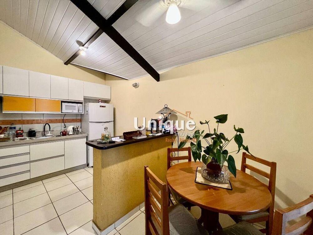 Casa de Condomínio à venda com 2 quartos, 67m² - Foto 3