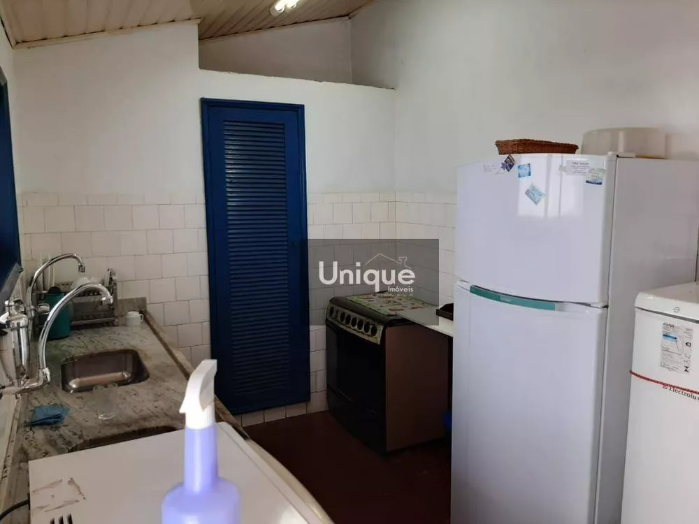 Casa, 4 quartos, 250 m² - Foto 9