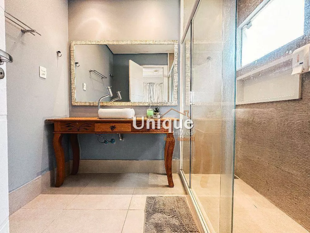 Casa, 8 quartos, 580 m² - Foto 2