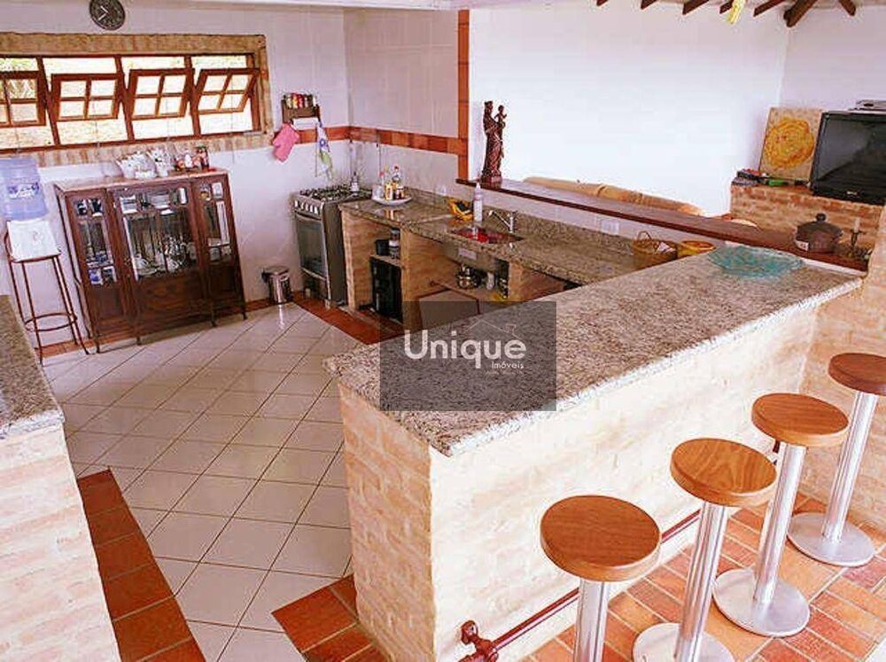 Casa, 8 quartos, 600 m² - Foto 1