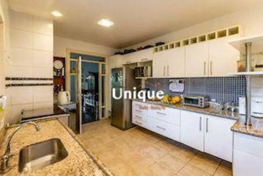 Casa, 4 quartos, 270 m² - Foto 9