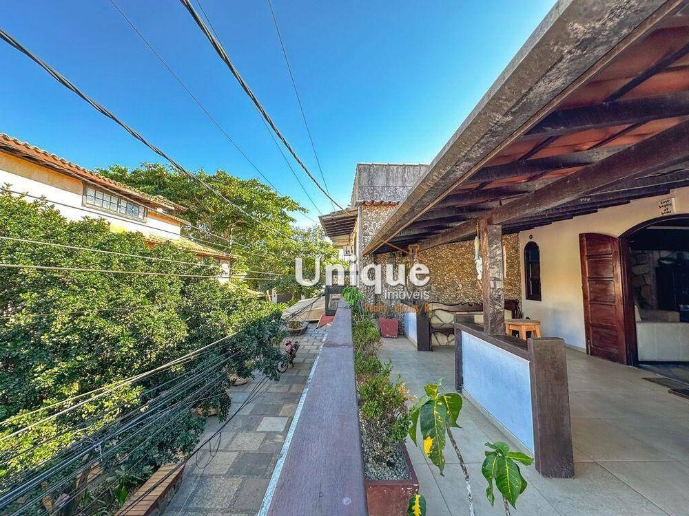Casa à venda com 4 quartos, 360m² - Foto 1