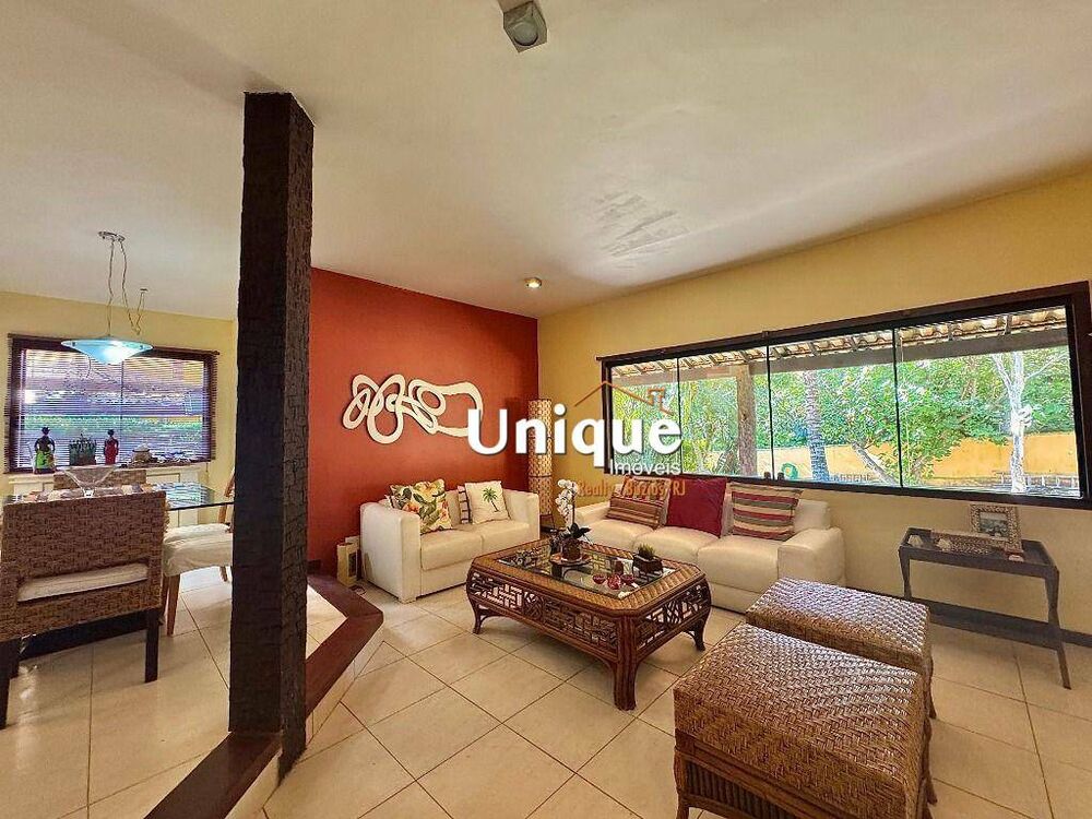 Casa de Condomínio à venda com 4 quartos, 170m² - Foto 1