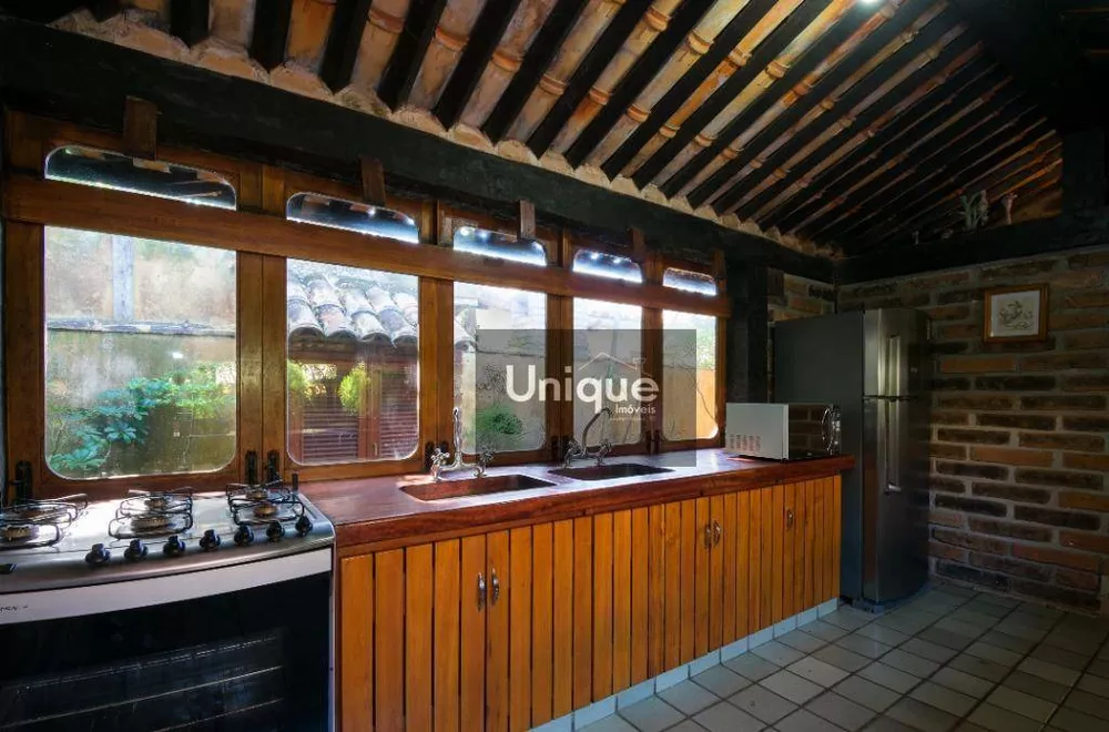 Casa, 4 quartos, 390 m² - Foto 2