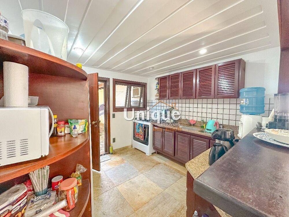 Casa de Condomínio à venda com 4 quartos, 270m² - Foto 3