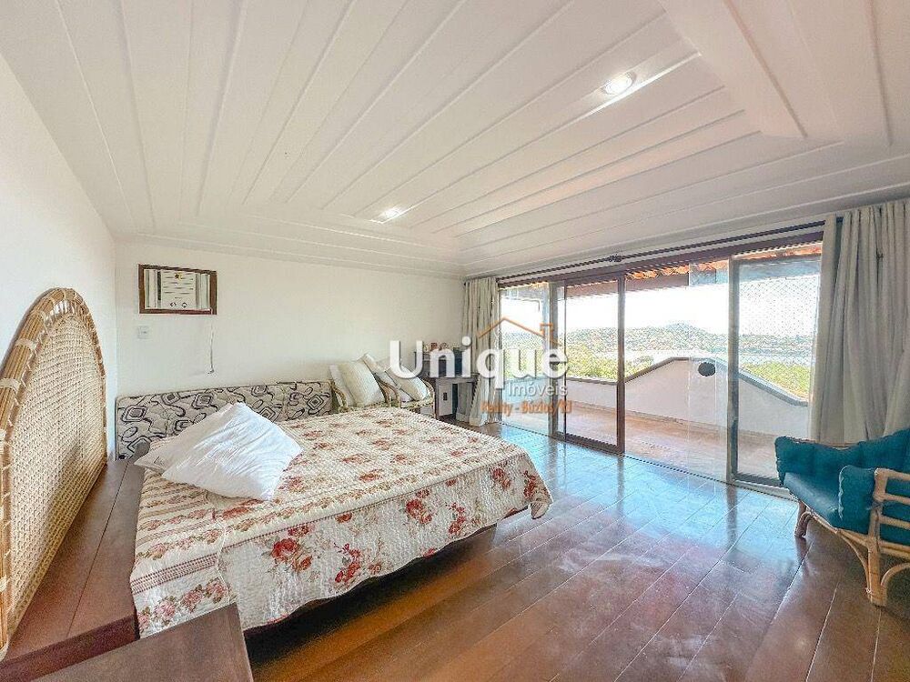 Casa de Condomínio à venda com 4 quartos, 270m² - Foto 4