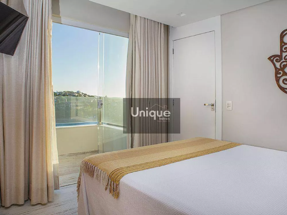 Casa, 4 quartos, 270 m² - Foto 23