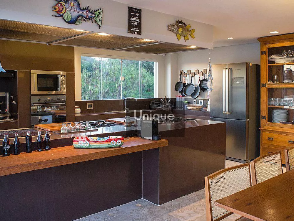 Casa, 4 quartos, 270 m² - Foto 28