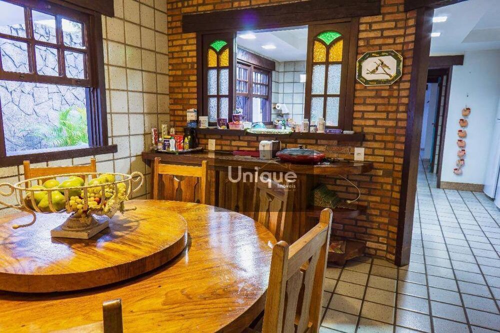 Casa de Condomínio à venda com 9 quartos, 671m² - Foto 5