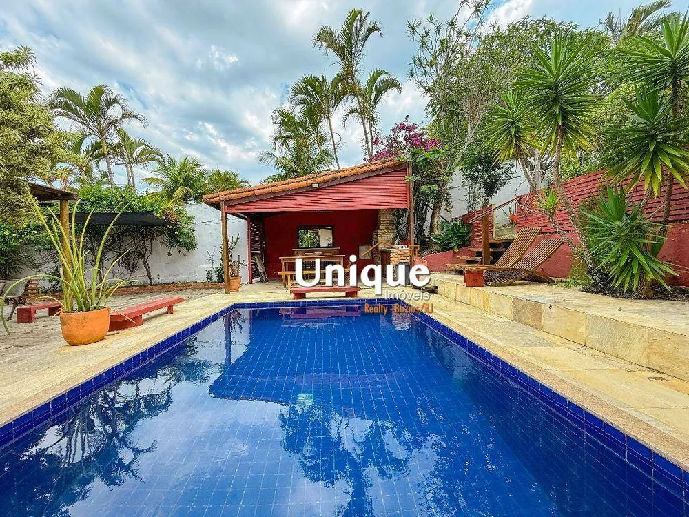 Casa, 5 quartos, 240 m² - Foto 1