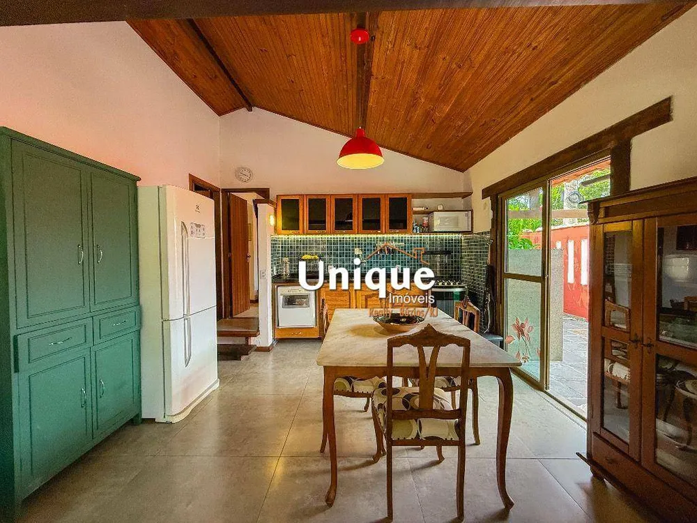 Casa, 5 quartos, 240 m² - Foto 10