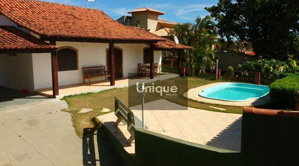 Casa, 4 quartos, 180 m² - Foto 1