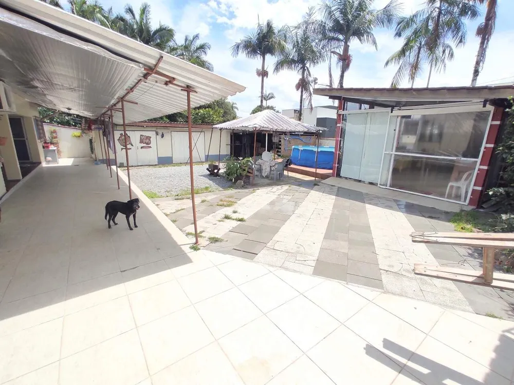 Casa, 3 quartos, 210 m² - Foto 1