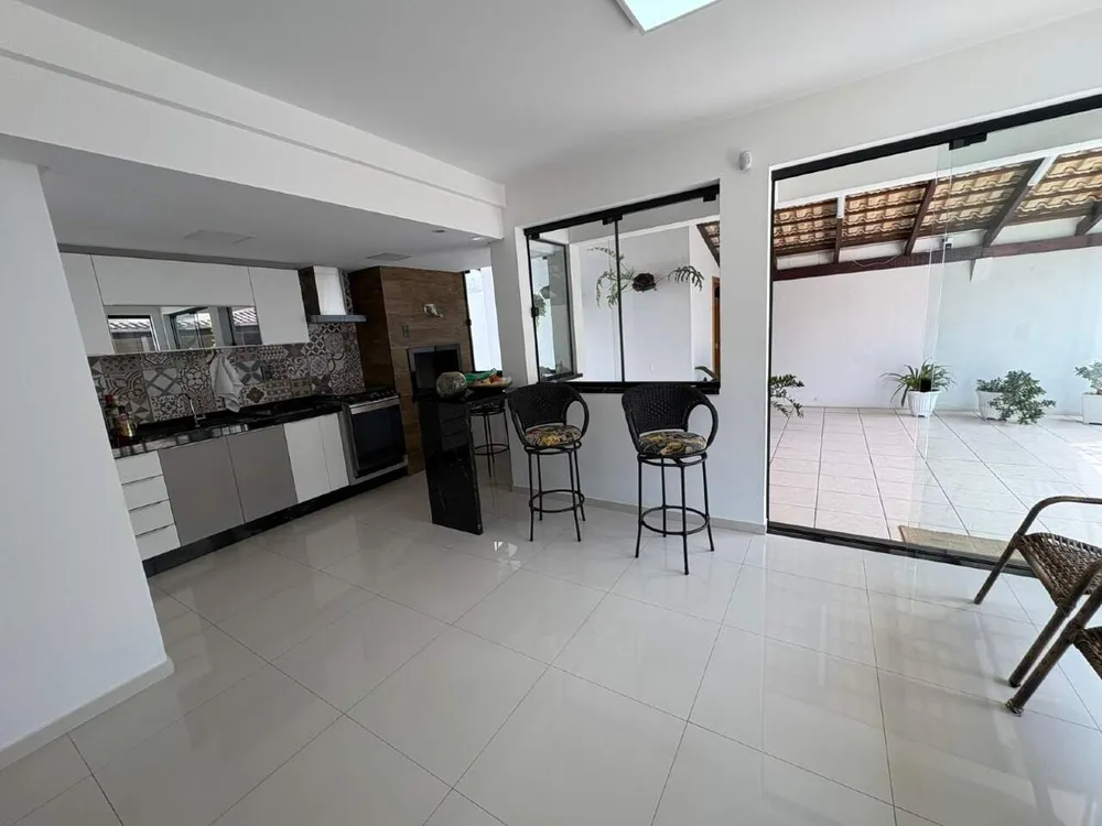 Sobrado, 3 quartos, 230 m² - Foto 2