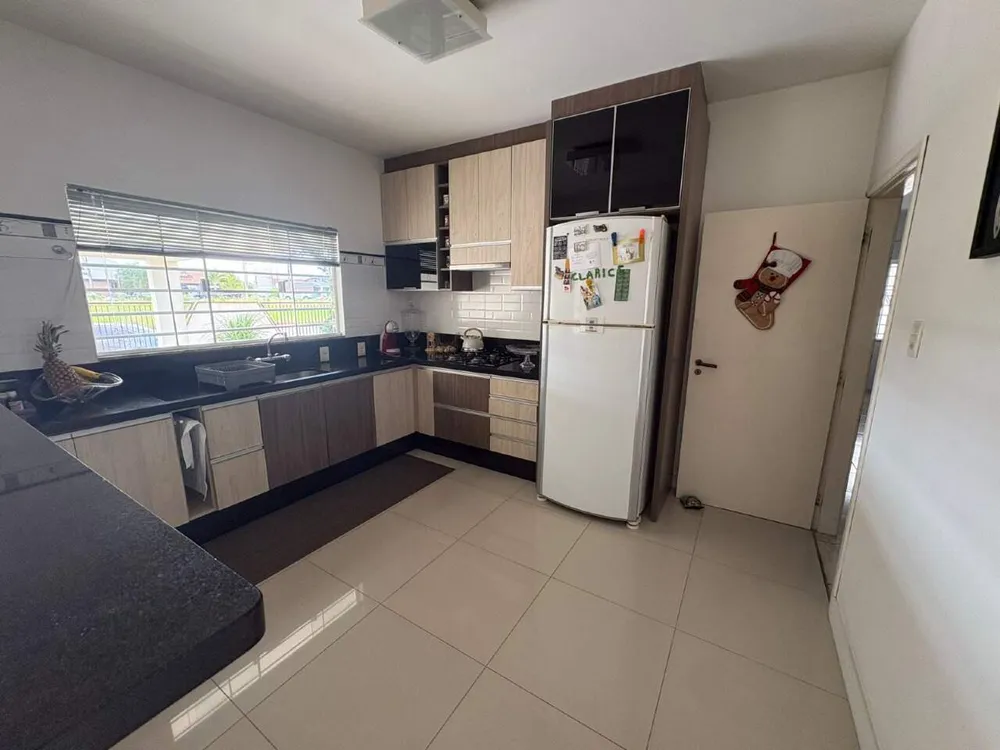 Casa, 3 quartos, 260 m² - Foto 1