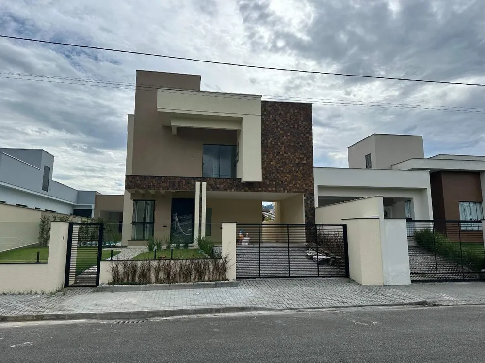Casa, 3 quartos, 157 m² - Foto 1