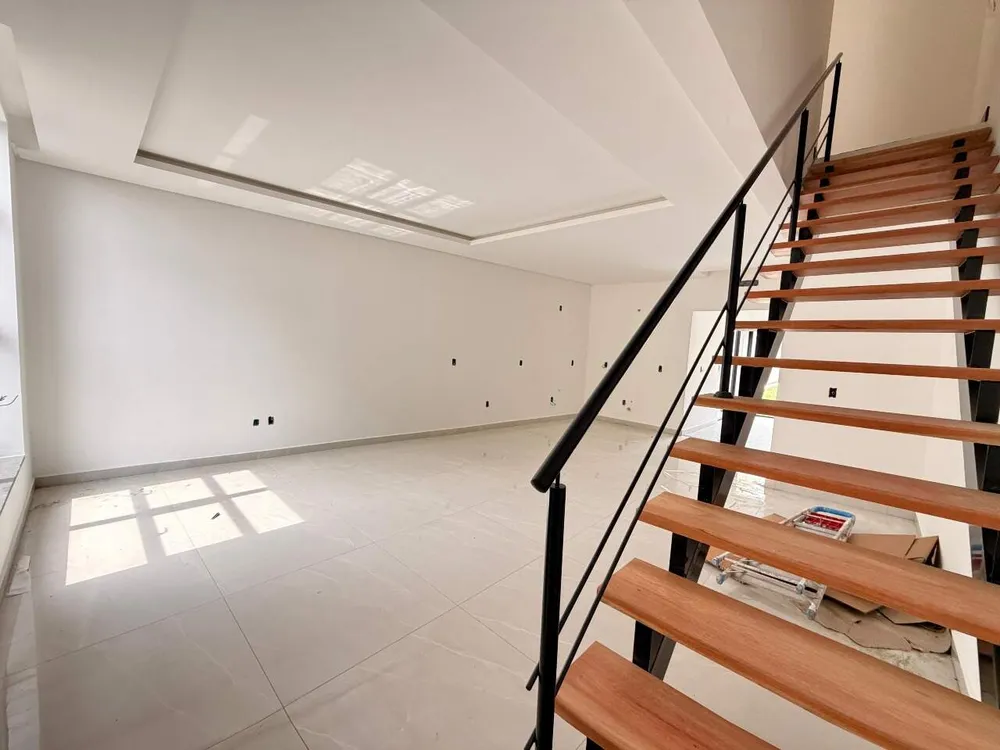 Casa, 3 quartos, 121 m² - Foto 2