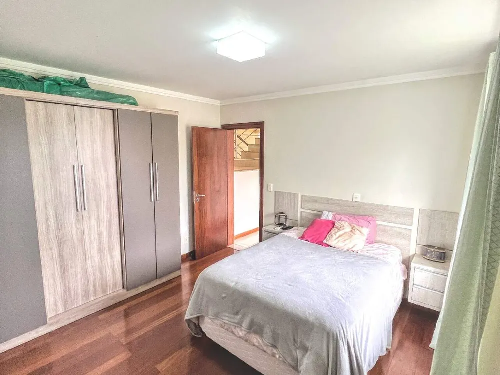 Casa, 4 quartos, 265 m² - Foto 9