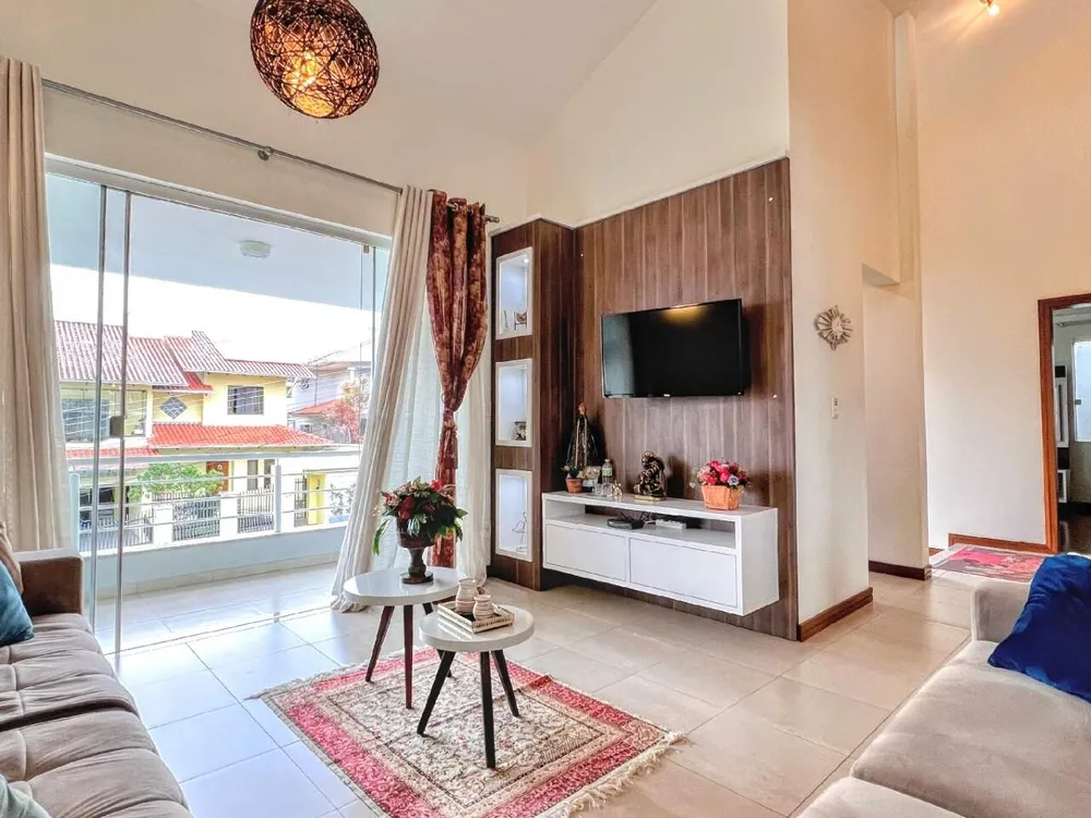 Casa, 4 quartos, 265 m² - Foto 3