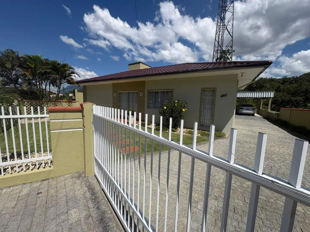 Casa, 3 quartos, 232 m² - Foto 1