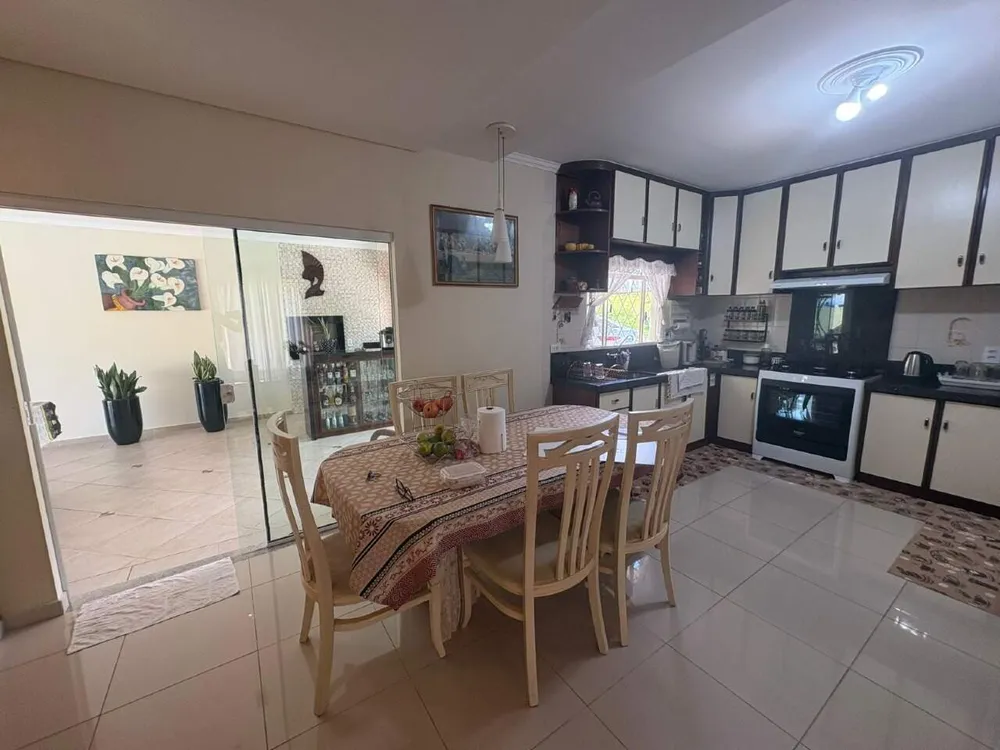 Casa, 3 quartos, 232 m² - Foto 11