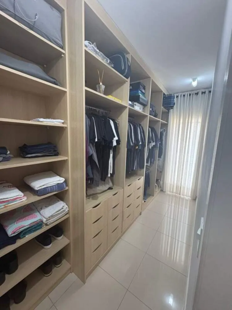 Casa, 3 quartos, 232 m² - Foto 4