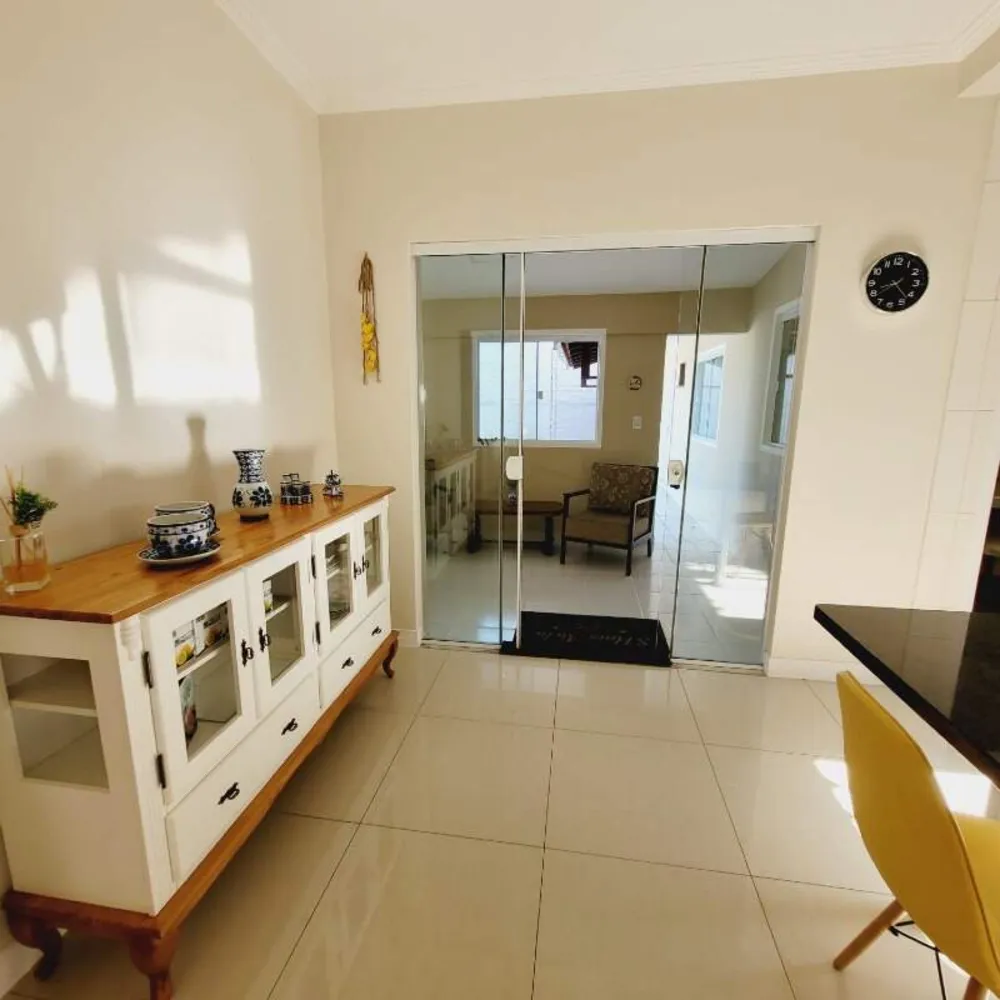 Casa, 3 quartos, 178 m² - Foto 3