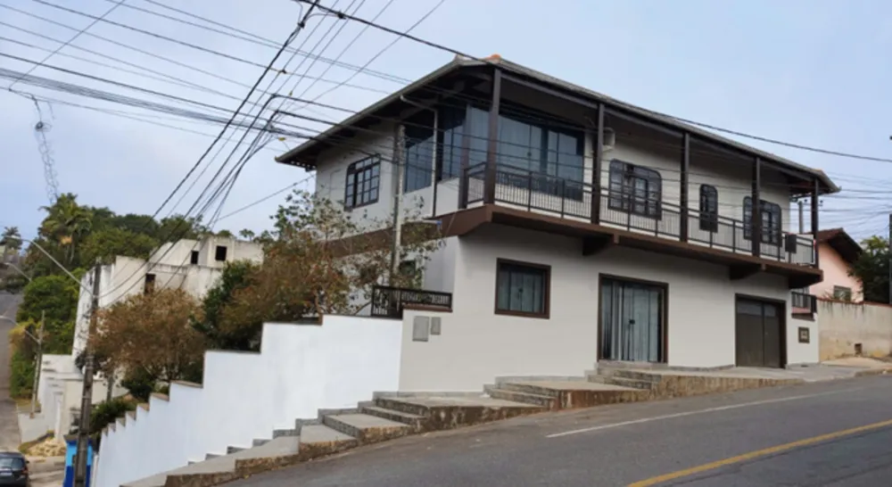Casa, 3 quartos, 310 m² - Foto 1