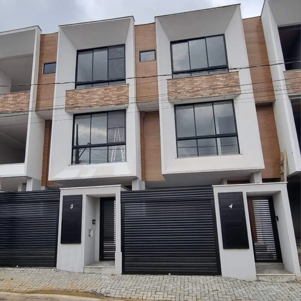 Casa, 3 quartos, 142 m² - Foto 1
