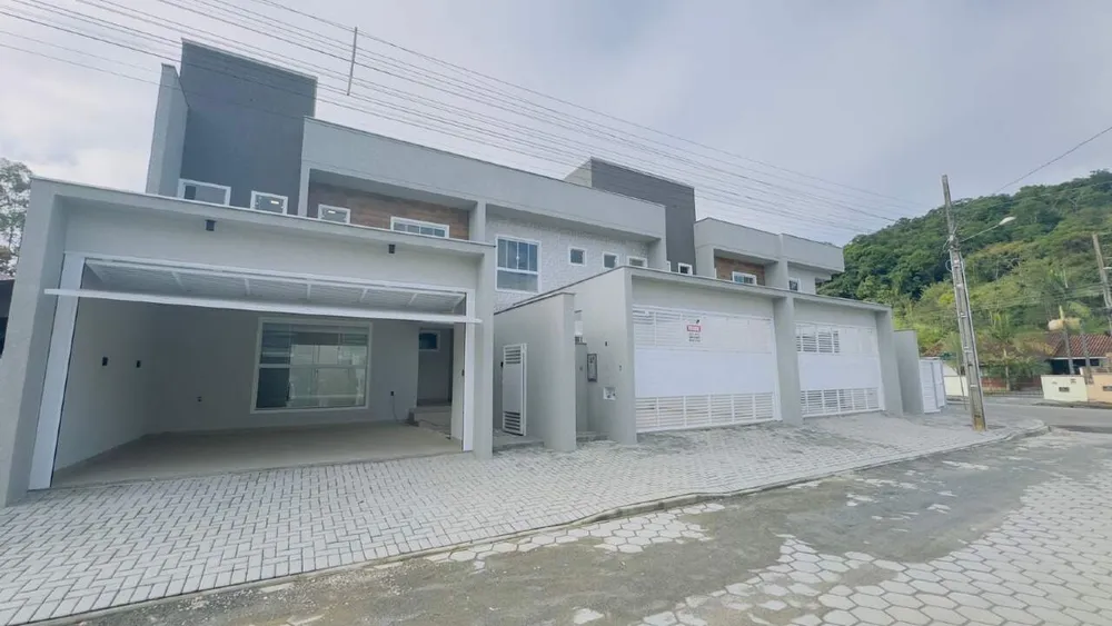 Casa, 3 quartos, 137 m² - Foto 1