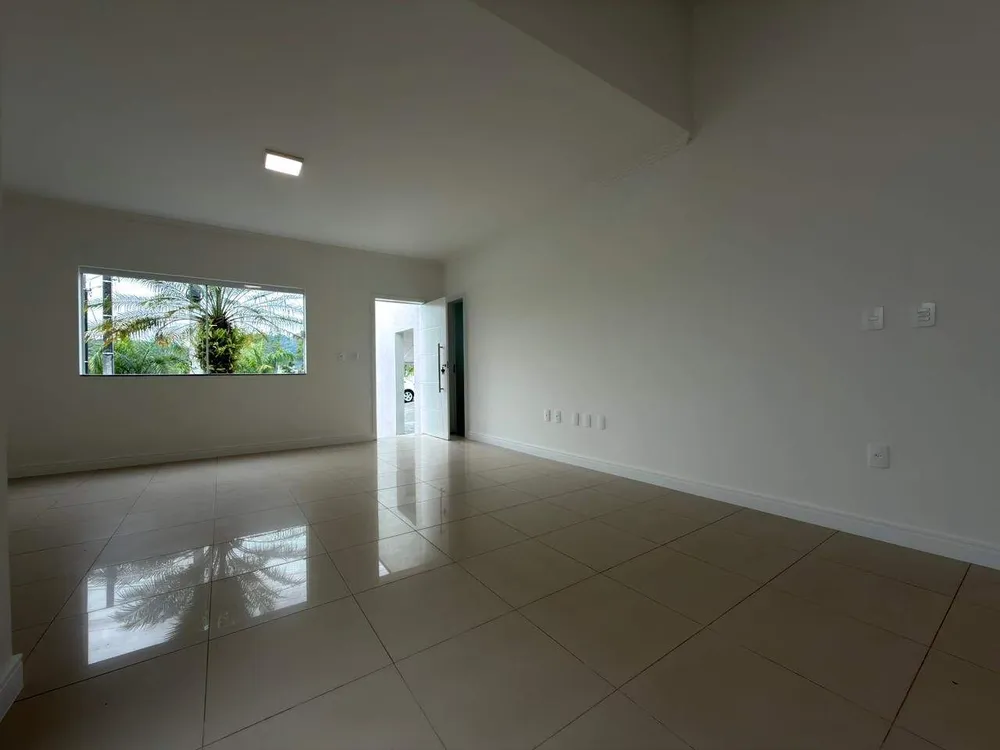 Casa, 3 quartos, 200 m² - Foto 1