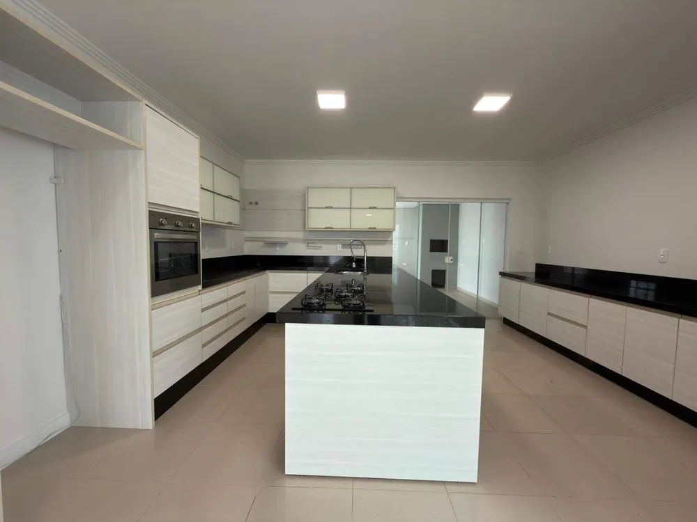 Casa, 3 quartos, 200 m² - Foto 3