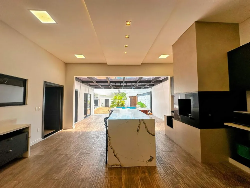 Casa, 4 quartos, 335 m² - Foto 2