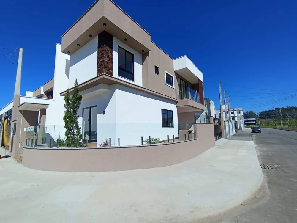 Casa, 3 quartos, 157 m² - Foto 1
