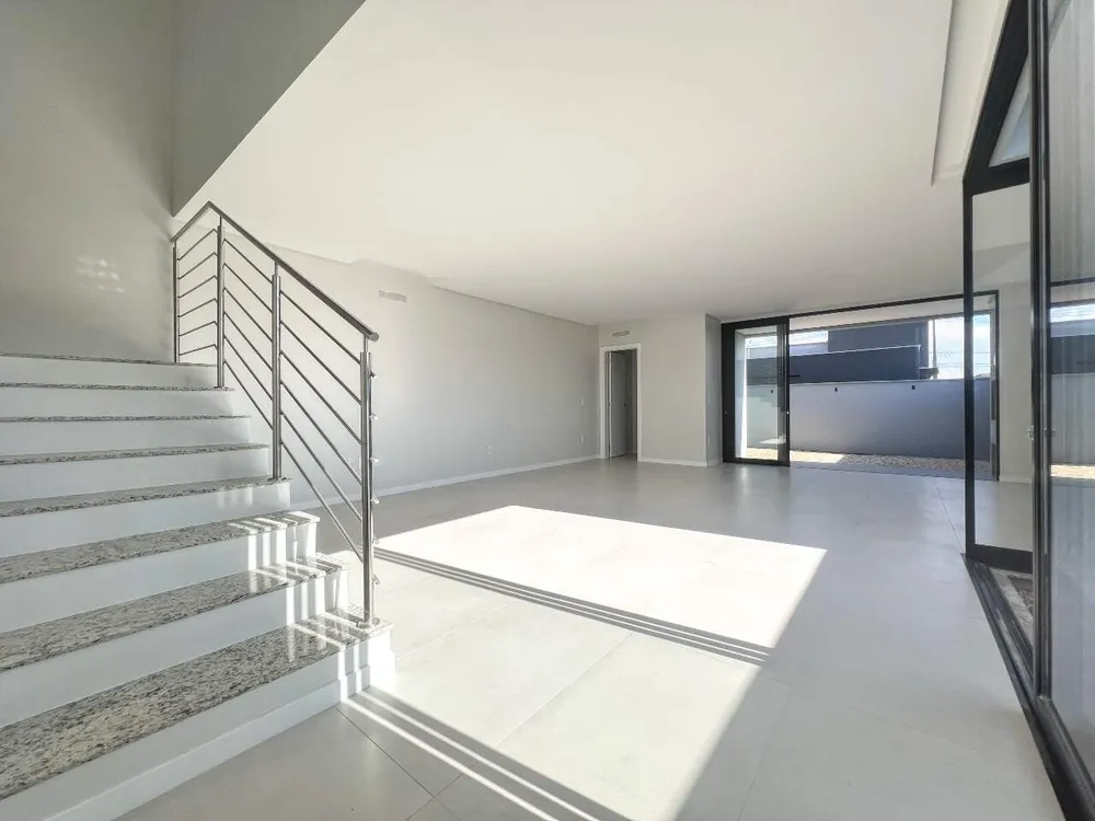 Casa, 3 quartos, 192 m² - Foto 2