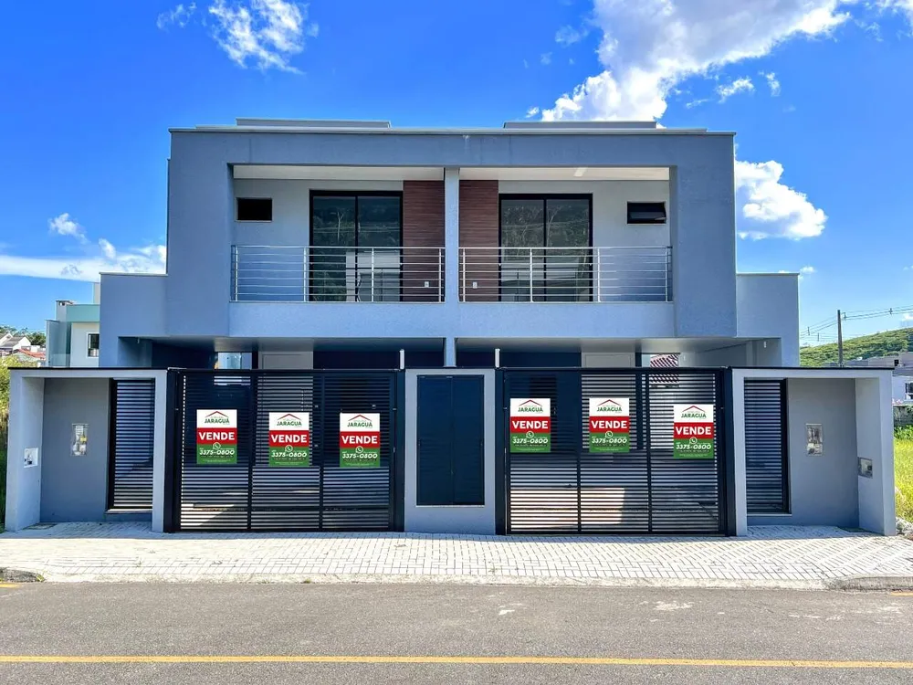 Casa, 3 quartos, 192 m² - Foto 1