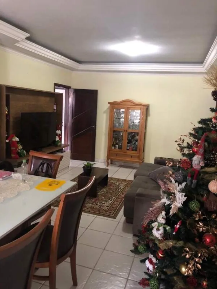 Casa, 3 quartos, 210 m² - Foto 2