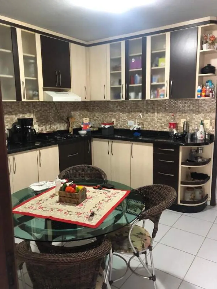 Casa, 3 quartos, 210 m² - Foto 4