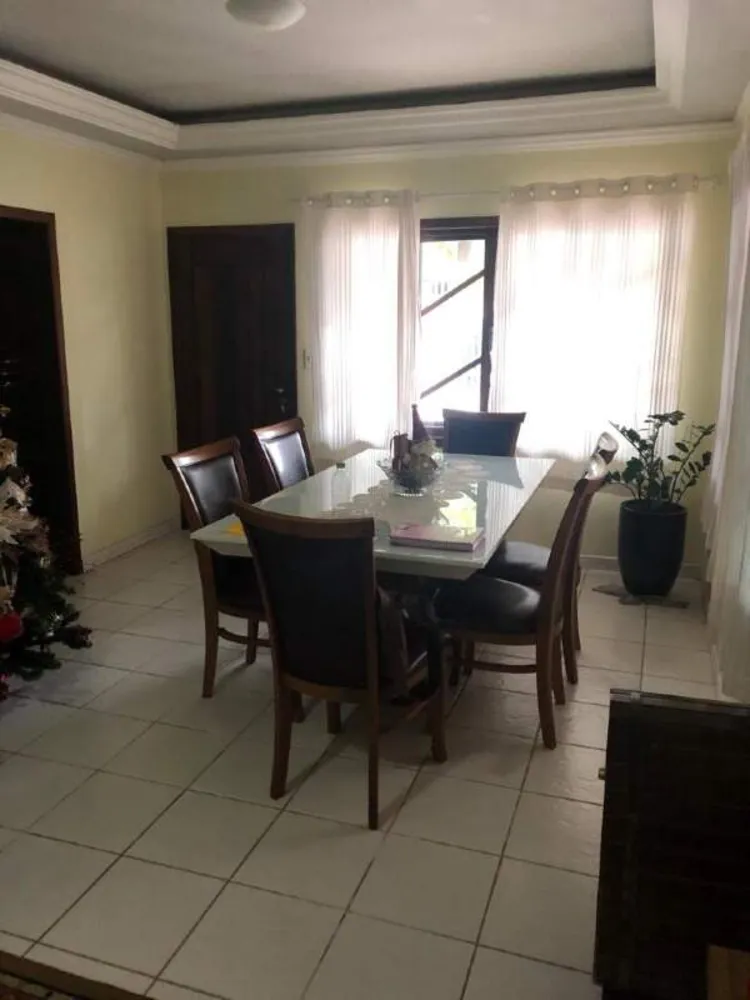 Casa, 3 quartos, 210 m² - Foto 3