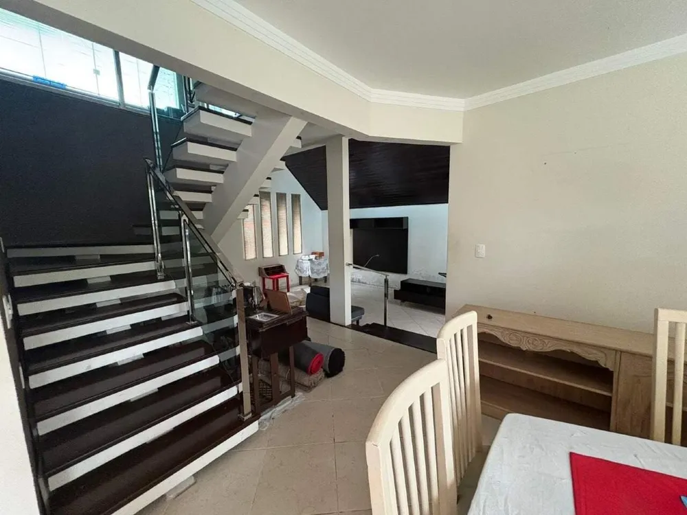 Casa, 4 quartos, 244 m² - Foto 5