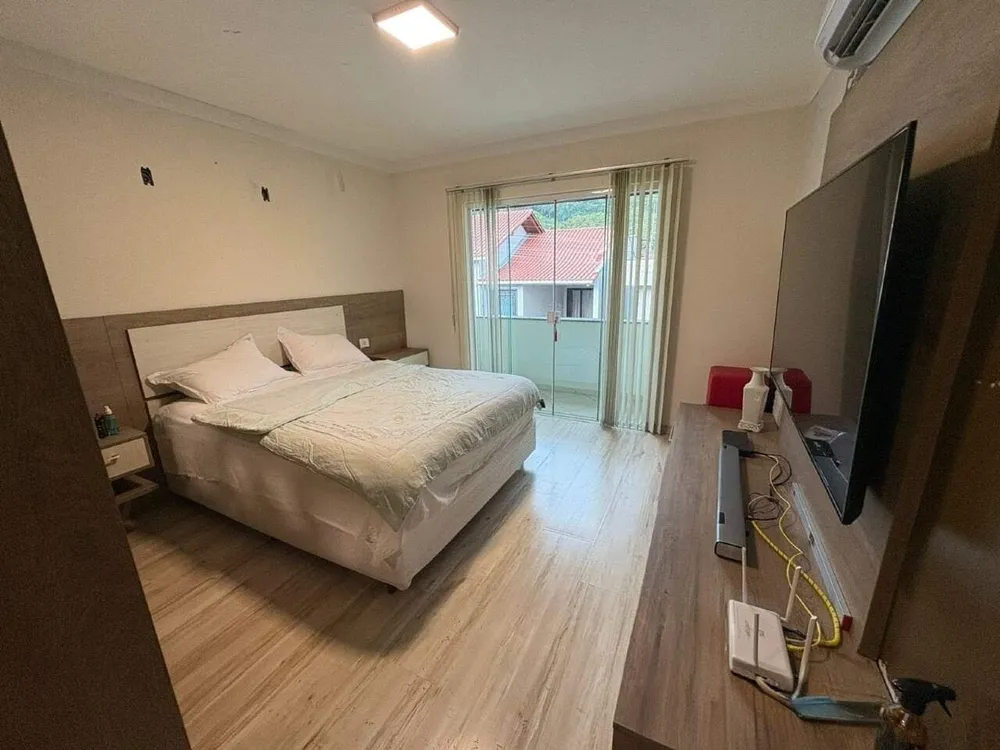 Casa, 4 quartos, 244 m² - Foto 9