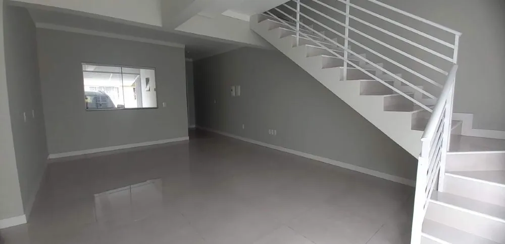 Casa, 3 quartos, 169 m² - Foto 3