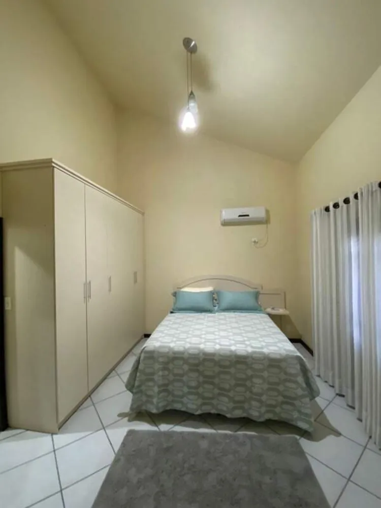 Casa, 3 quartos, 220 m² - Foto 4
