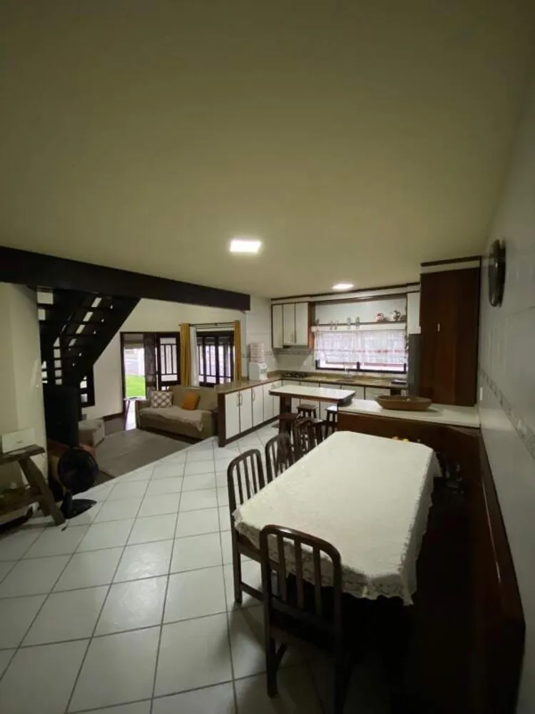 Casa, 3 quartos, 220 m² - Foto 8