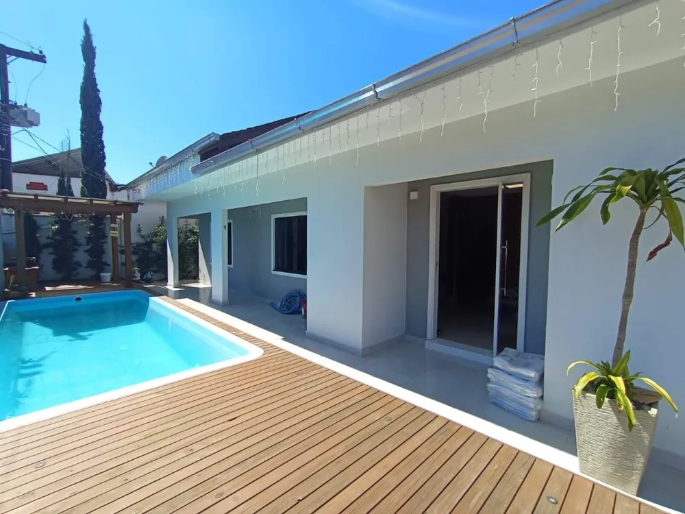 Casa, 4 quartos, 200 m² - Foto 1