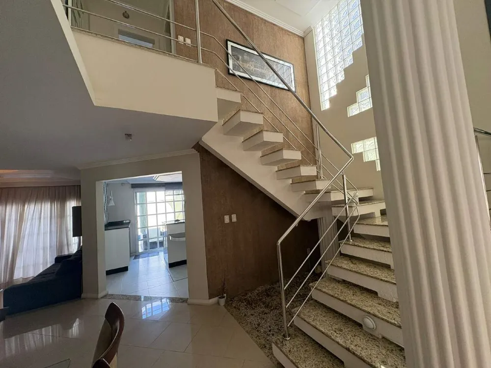 Casa, 5 quartos, 293 m² - Foto 4