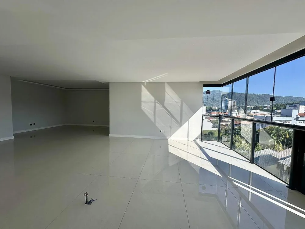 Apartamento, 3 quartos, 139 m² - Foto 2