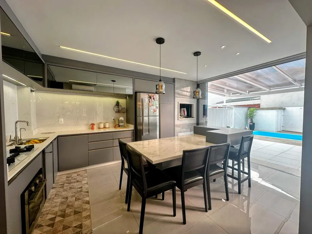 Casa, 3 quartos, 140 m² - Foto 1