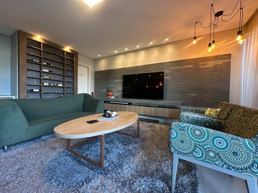 Apartamento, 3 quartos, 212 m² - Foto 1